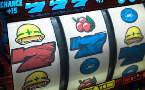 Perbandingan kategori permainan di pututogel — Togel 3D, live dealer, slot, sportsbook, dan esports